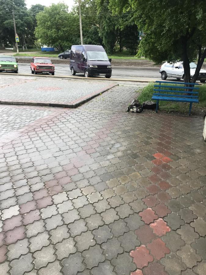 Чудова Квартирка В Кам'Янці -Подільському Kamyanets-Podilski Dış mekan fotoğraf